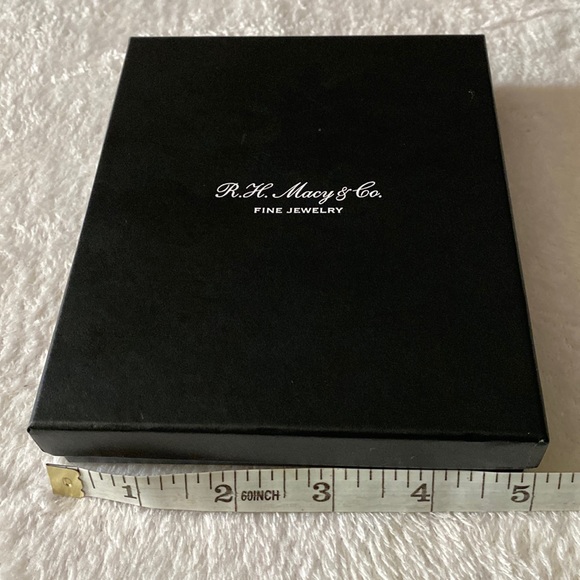 R.H. Macys & Co Fine Jewelry storage bundle - Picture 6 of 15
